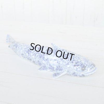 画像2: 花唐草 なまず置物（30cm）