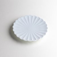 白磁菊型 ４寸皿