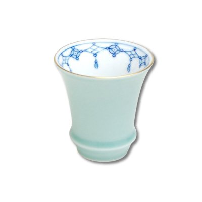 【有田焼】青磁瓔珞（反り型）日本酒グラス　SAKE GLASS