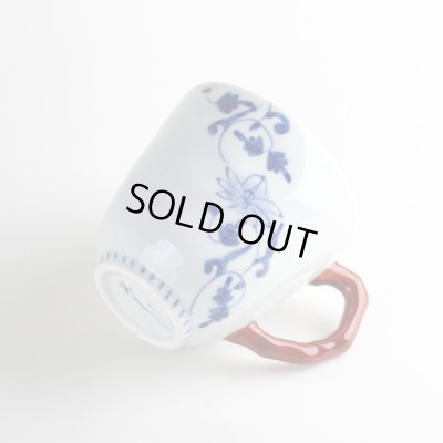 画像5: 【名入れ・名前入り】花帯唐草（赤） マグカップ