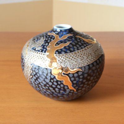 画像2: 鉄釉 プラチナ彩 龍絵 小花瓶 藤井錦彩 作