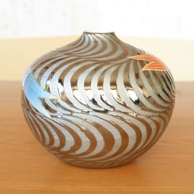 画像3: プラチナ流水 鯉絵 小花瓶 藤井錦彩 作