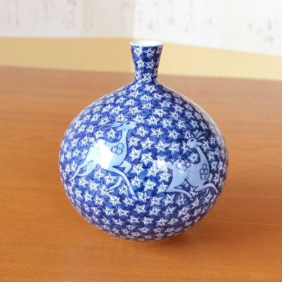 画像3: 染付鹿に紅葉 小花瓶 藤井錦彩 作