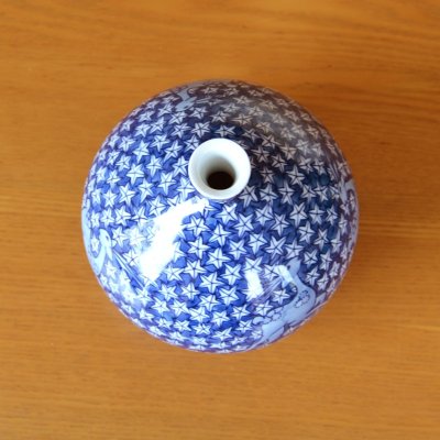 画像4: 染付鹿に紅葉 小花瓶 藤井錦彩 作