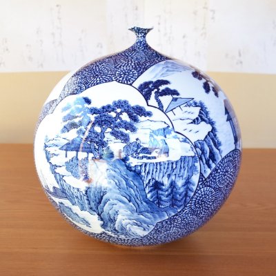 画像5: 大作 染付蛸唐草 間取山水絵 大壷 藤井錦彩 作