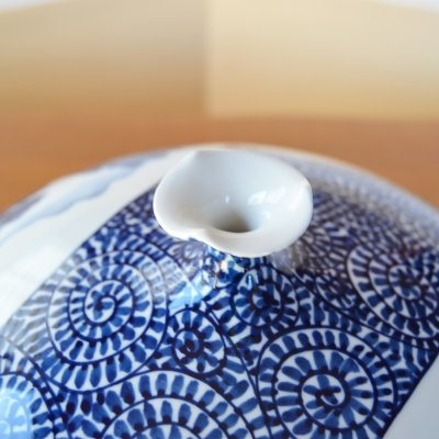 画像8: 大作 染付蛸唐草 間取山水絵 大壷 藤井錦彩 作
