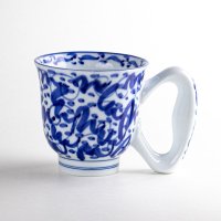 持ちやすい！淡彩唐草 ビッグハンドルマグカップ