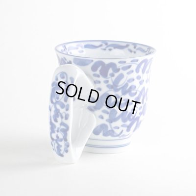 画像3: 持ちやすい！淡彩唐草 ビッグハンドルマグカップ