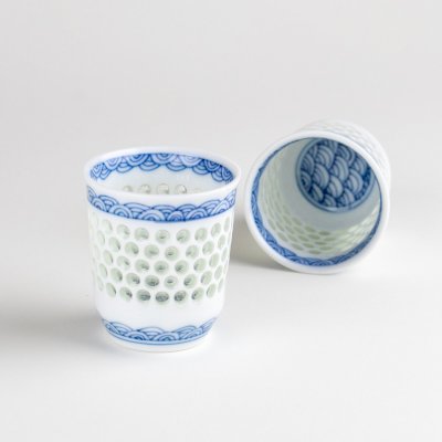 画像4: 水晶彫青海波 ぐいのみ