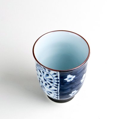 画像3: 【名入れ・名前入り】梅濃唐草 (青)湯呑