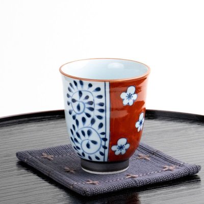 画像6: 【名入れ・名前入り】梅濃唐草 (赤)湯呑