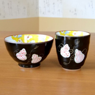 画像3: 卒寿 プレゼント 無病息災を願った縁起物ギフト 有田焼 湯呑み 茶碗 飯碗 セット 六瓢色彩 赤 メッセージカード付き・卒寿のし付き 木箱入り