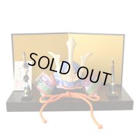 日本のお土産 おみやげ 海外へのおみやげ 日本人形 侍 兜 かぶと 伝統工芸品 有田焼 勇将 置物 飾り オブジェ 陶器 日本製