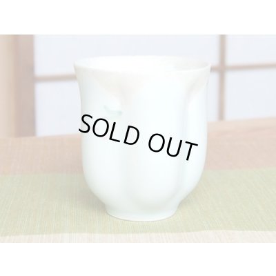 画像3: 【名入れ・名前入り】華の舞（薄緑） 桜湯呑（木箱入）