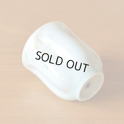 画像5: 名入れ 白寿祝い 男性 プレゼント 桜の花びら形になる 湯呑み 有田焼 華の舞 薄緑 メッセージカード付き 長寿の木箱入り