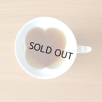 画像7: 結婚祝い プレゼント 有田焼 ハートの形が浮かび上がる コーヒー カップ&ソーサー ペアー ハートinクローバー 青 赤 のし・メッセージカード付き