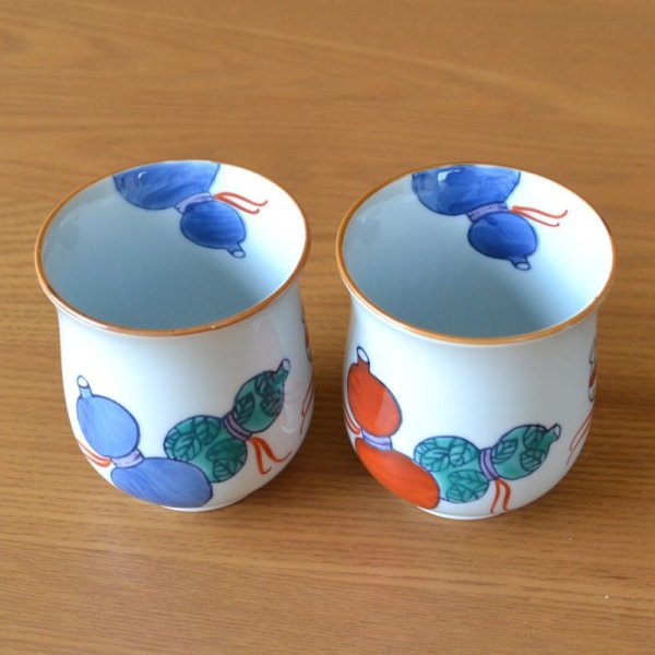 画像6: 百寿のお祝い 無病息災を願った縁起物ギフト 有田焼 湯呑み ペア 夫婦湯呑 鍋島六瓢 百寿熨斗・メッセージカード付き 木箱入り (6)