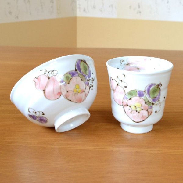 画像3: 百寿のお祝い 無病息災を願った縁起物ギフト 有田焼 湯呑み 茶碗 飯碗 セット 花六瓢 赤 百寿熨斗・メッセージカード付き 木箱入り (3)