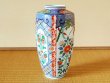 古伊万里草花 角花瓶（木箱入）