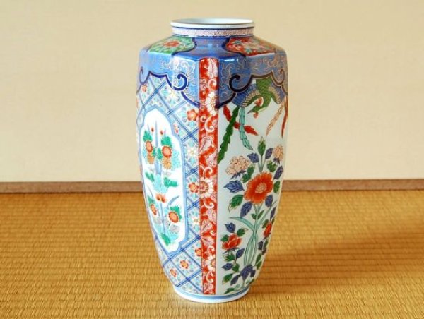 古伊万里草花 角花瓶（木箱入）
