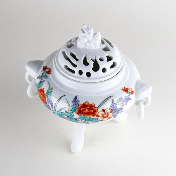 画像2: 錦牡丹三つ足 香炉(木箱入) (2)