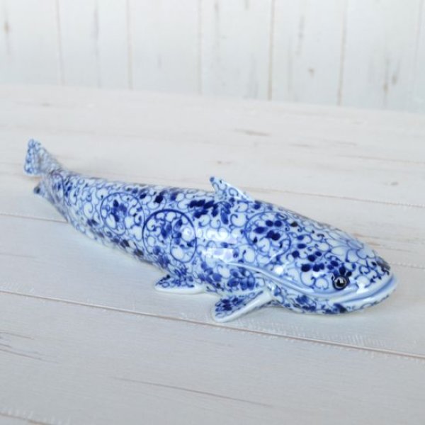 画像2: 花唐草 なまず置物(30cm) (2)