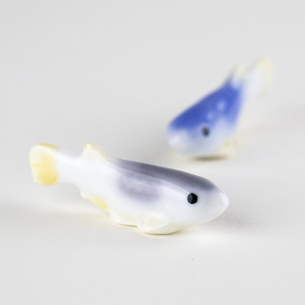 画像2: めだか(ペアー) 置物 (2)