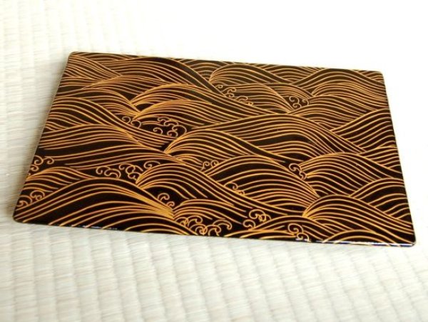 画像3: 勇将 かぶと置物(黒彩有田焼台/弓・太刀/屏風 付) (3)