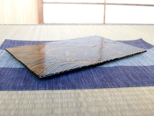 画像2: 錦荒磯(黒彩) 長角盛皿 (2)