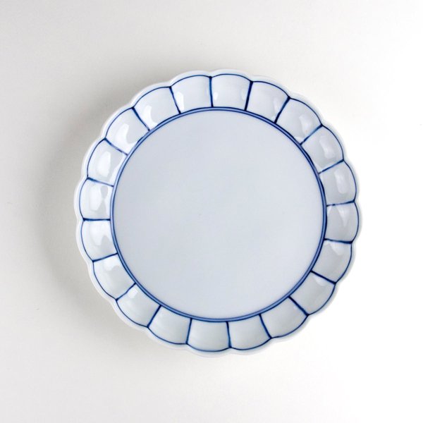 画像2: 染付ふちどり線 菊割5寸皿 (2)