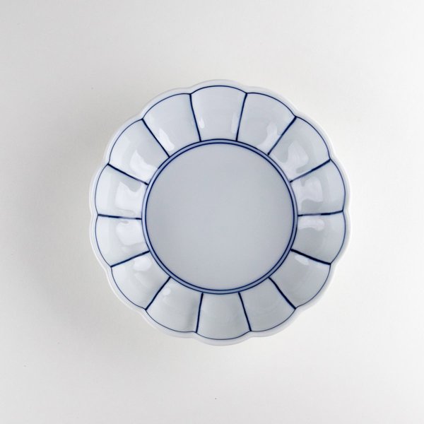 画像3: 染付ふちどり線 菊割小鉢 (3)