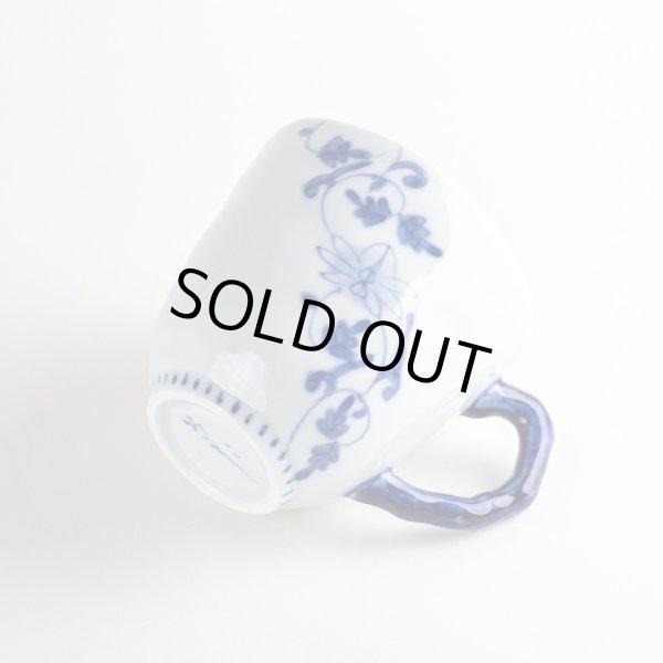 画像5: 花帯唐草（青） マグカップ (5)