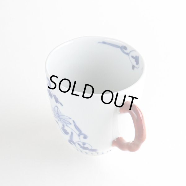 画像4: 【名入れ・名前入り】花帯唐草(赤) マグカップ (4)