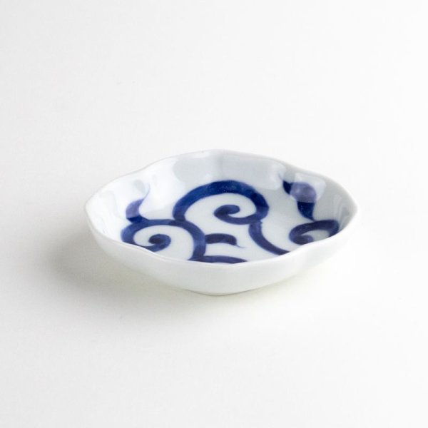 画像3: 染付唐草 木甲小皿 (3)