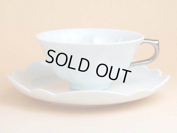 画像2: 白磁（プラチナハンドル） 桜ティーカップ碗皿 (2)