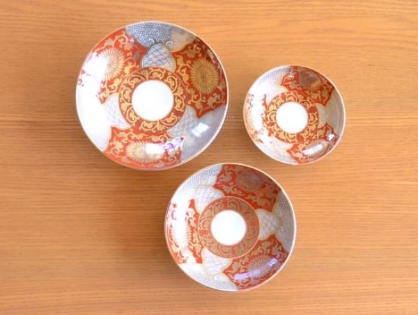 画像3: 赤地金彩菊華紋 お屠蘇揃い (3)