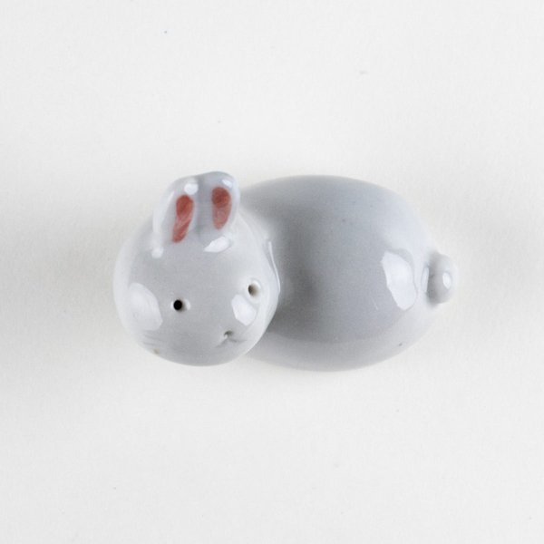 画像4: ふりむき うさぎ (4)