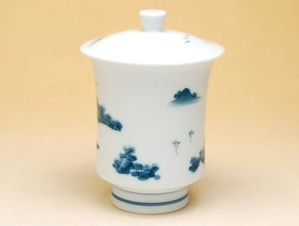 画像2: 【名入れ・名前入り】鍋島山水(小)蓋付湯呑 (2)