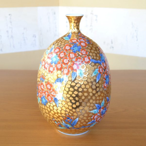 画像3: 黄金桜絵 花瓶 藤井錦彩 作 (3)