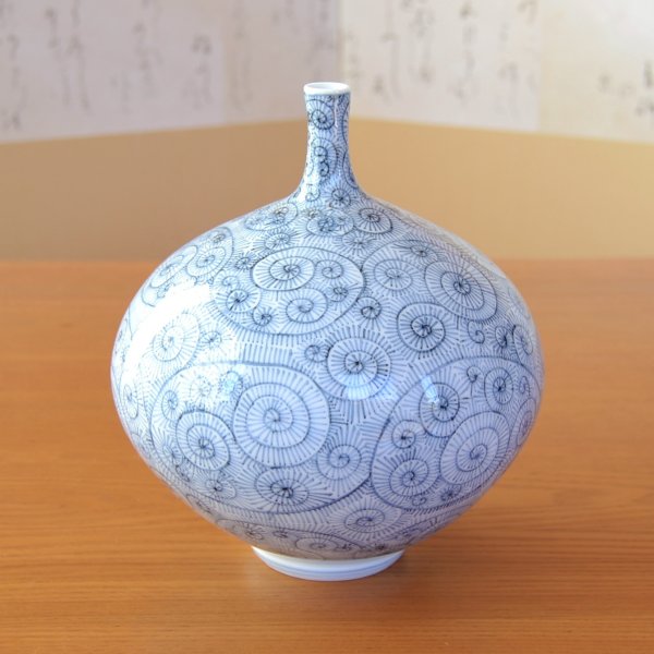画像3: 染付蛸唐草 小壷 中尾 龍純 作 (3)