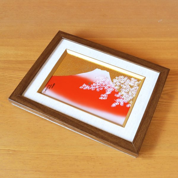 画像2: 金彩赤富士桜図 陶額 (小) 壁掛け飾り 金龍窯 作 (2)