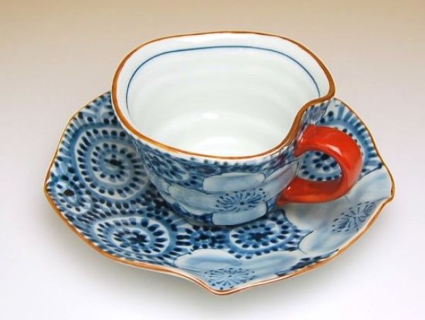 画像3: 蛸唐草花紋 たっぷりコーヒー碗皿 (3)