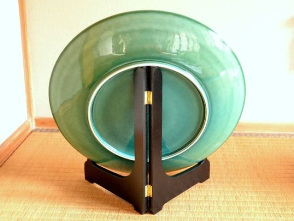 画像3: 金襴手(金箔)桜 尺3寸皿(40cm)(皿立 / 木箱付) (3)