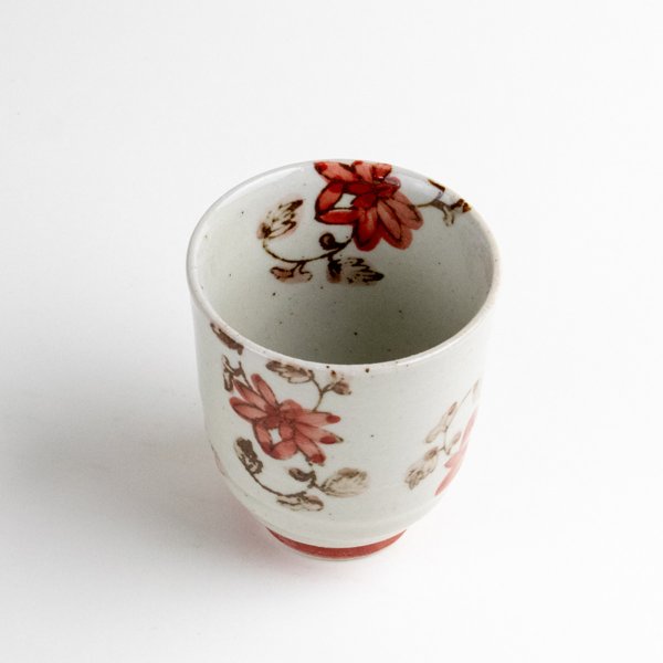 画像2: 【名入れ・名前入り】(新)彩花唐草 (赤)湯呑 (2)