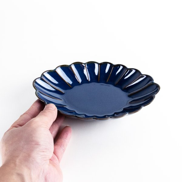 画像6: 群青　菊彫楕円鉢 (6)