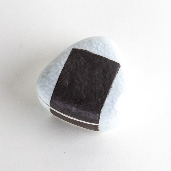 おにぎり（のり）　蓋物