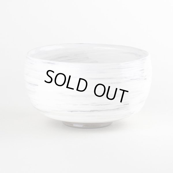 画像2: 白刷毛 抹茶碗（木箱入） (2)