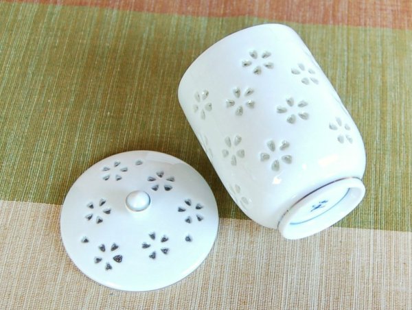 画像3: 水晶彫花詰 （大）蓋付き湯呑 (3)