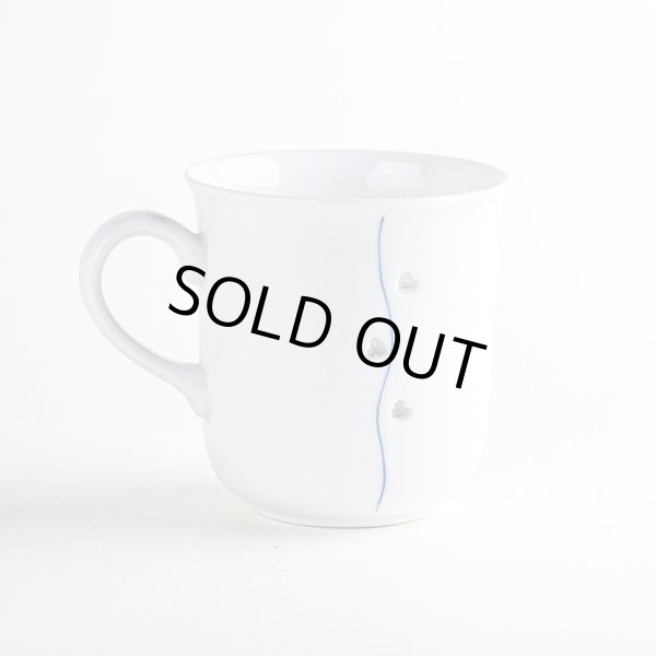 画像2: 【名入れ・名前入り】水晶彫ハートライン（青） マグカップ (2)