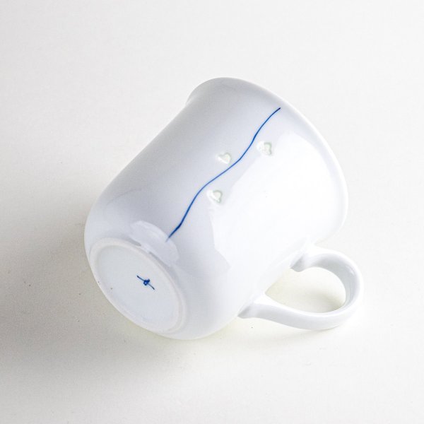 画像5: 【名入れ・名前入り】水晶彫ハートライン(青) マグカップ (5)